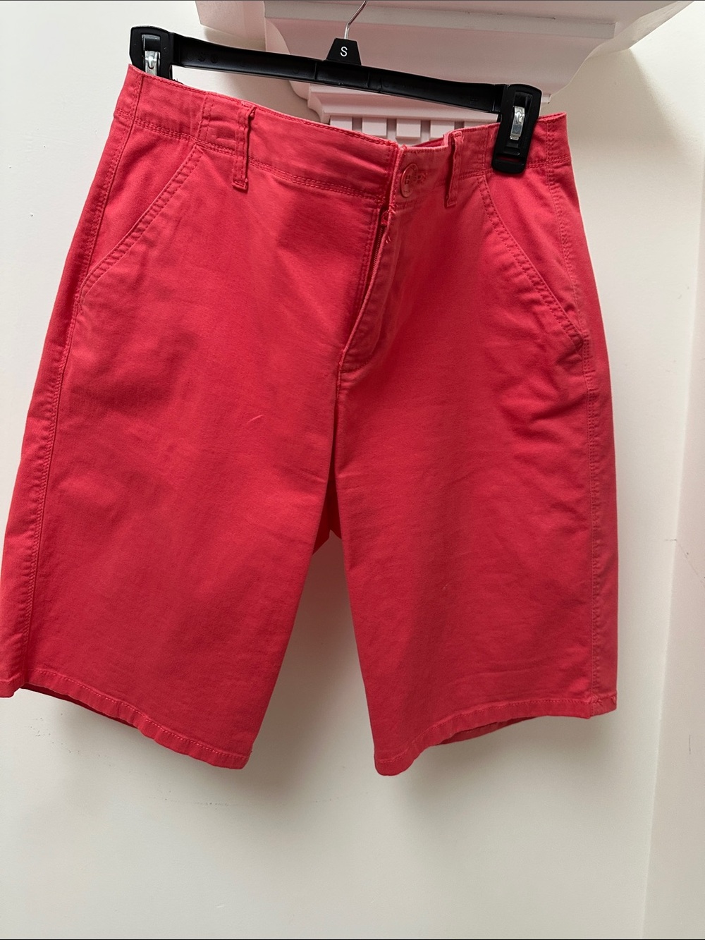 Bandolino Womens Coral-Red Bermuda Shorts